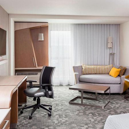 Hotel Courtyard By Marriott Bismarck North Exterior foto