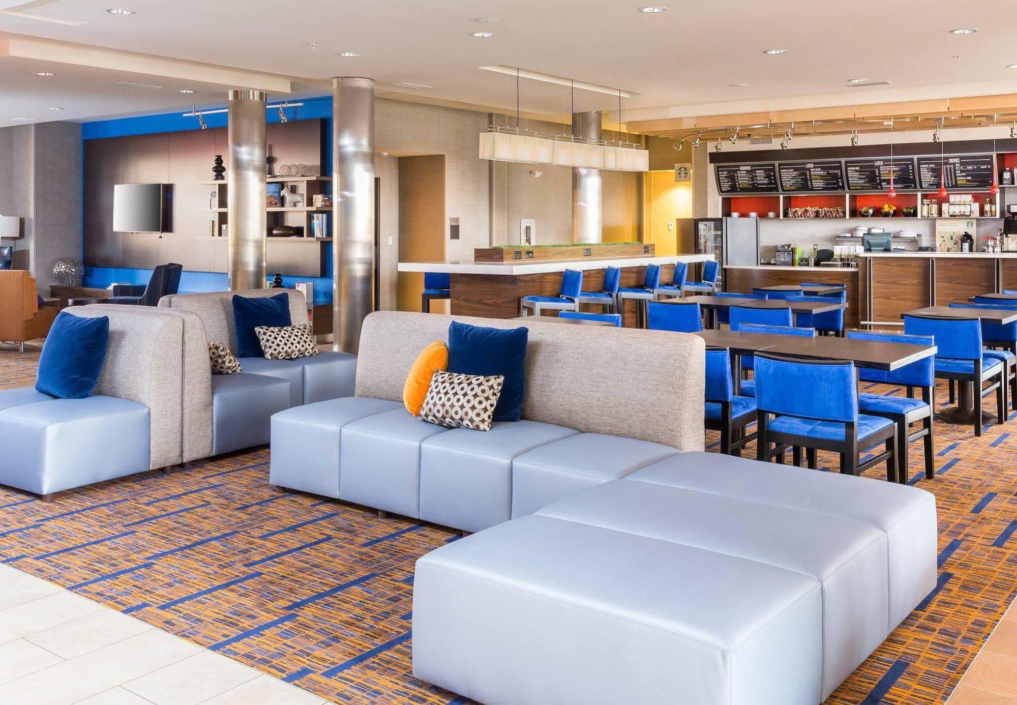 Hotel Courtyard By Marriott Bismarck North Exterior foto